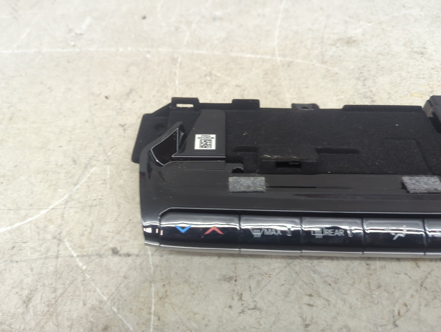 2025 Jeep Grand Wagoneer Climate Control Module Temperature AC/Heater Replacement P/N:P68423823AH M0124610-DX8 Fits OEM Used