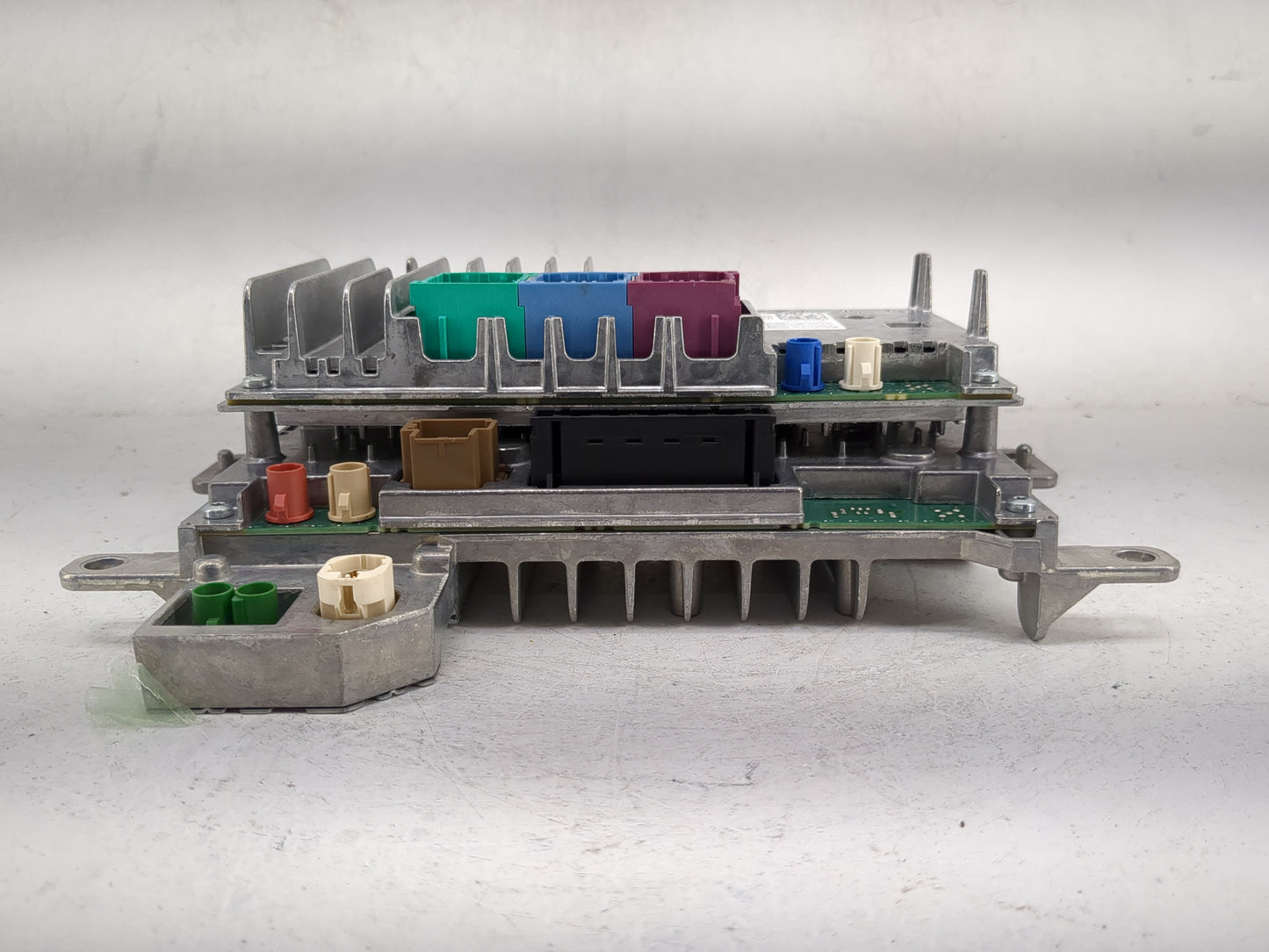 2025 Jeep Grand Wagoneer Radio Speaker Amplifier - Oemusedautoparts1.com