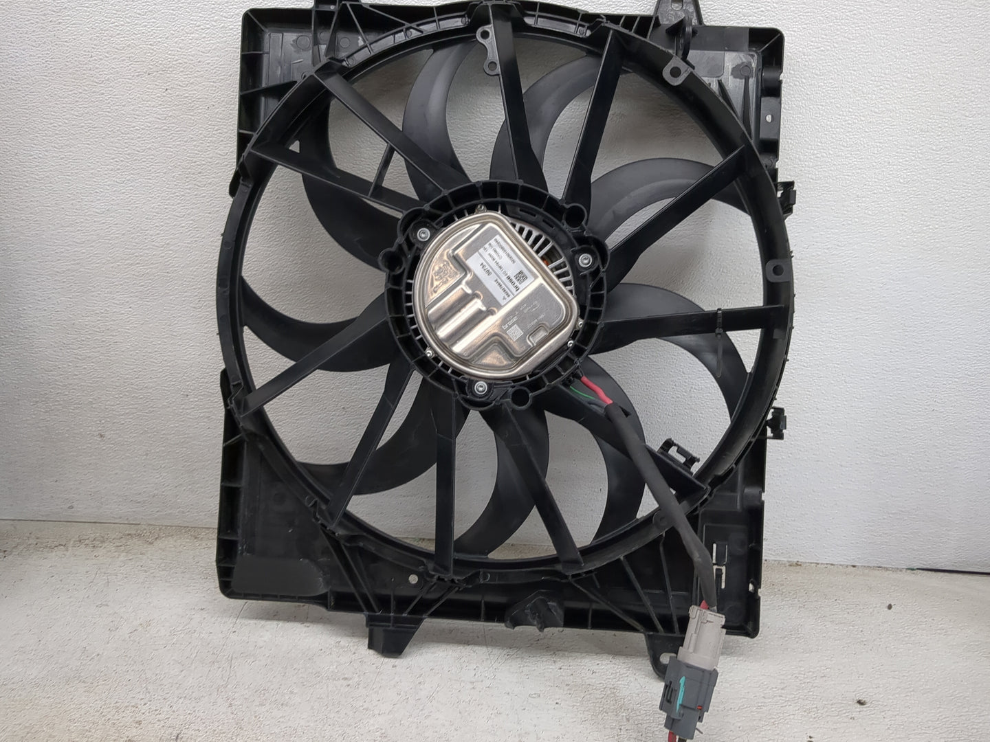 2025 Jeep Wrangler Electric Radiator Cooling Fan Motor Assembly - Oemusedautoparts1.com