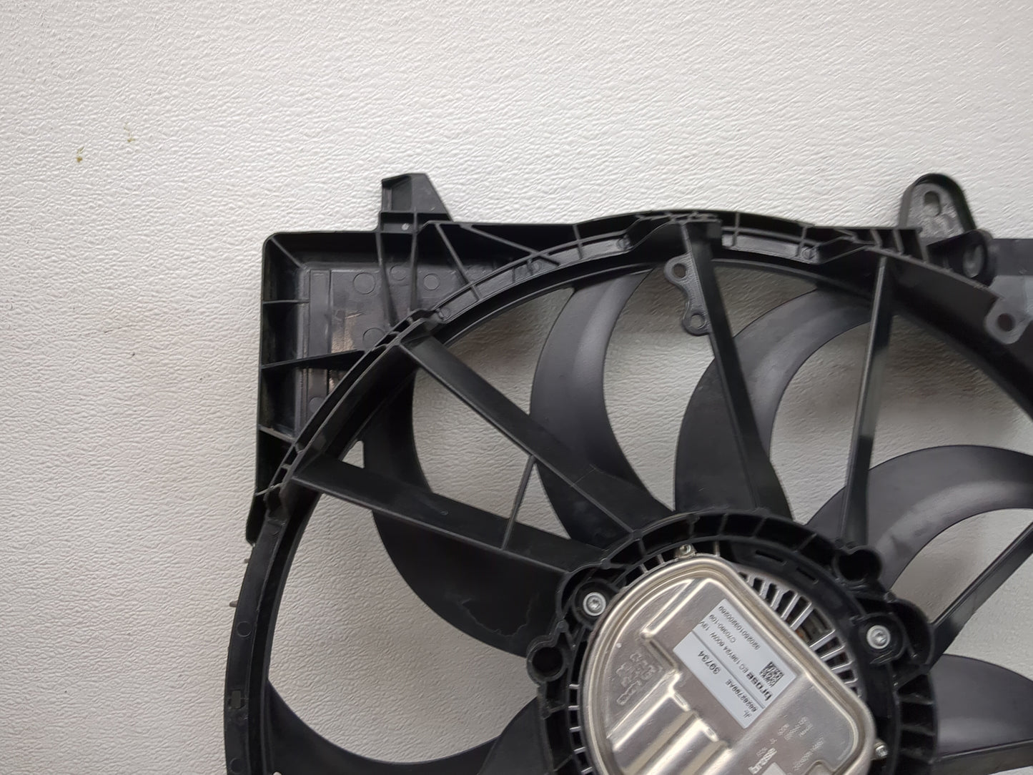 2025 Jeep Wrangler Electric Radiator Cooling Fan Motor Assembly - Oemusedautoparts1.com