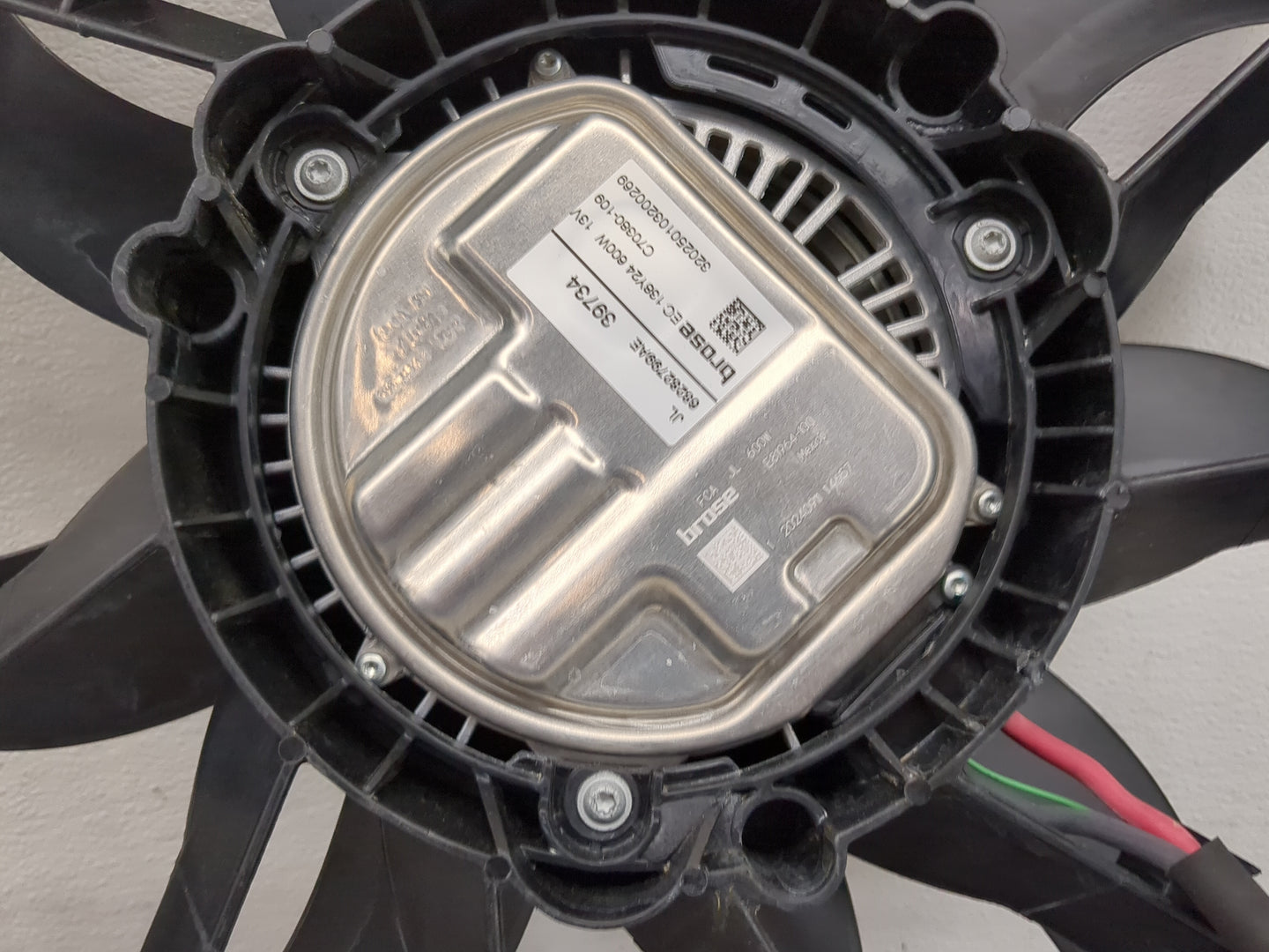 2025 Jeep Wrangler Electric Radiator Cooling Fan Motor Assembly - Oemusedautoparts1.com