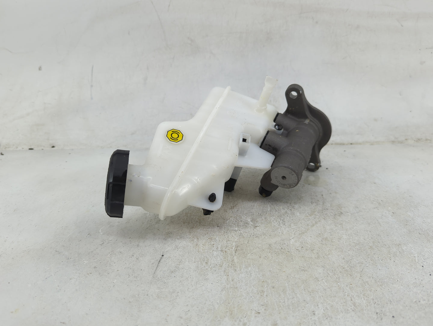 2025 Kia Forte Brake Master Cylinder - Oemusedautoparts1.com