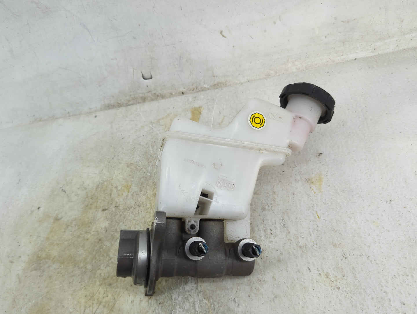 2025 Kia K5 Brake Master Cylinder - Oemusedautoparts1.com