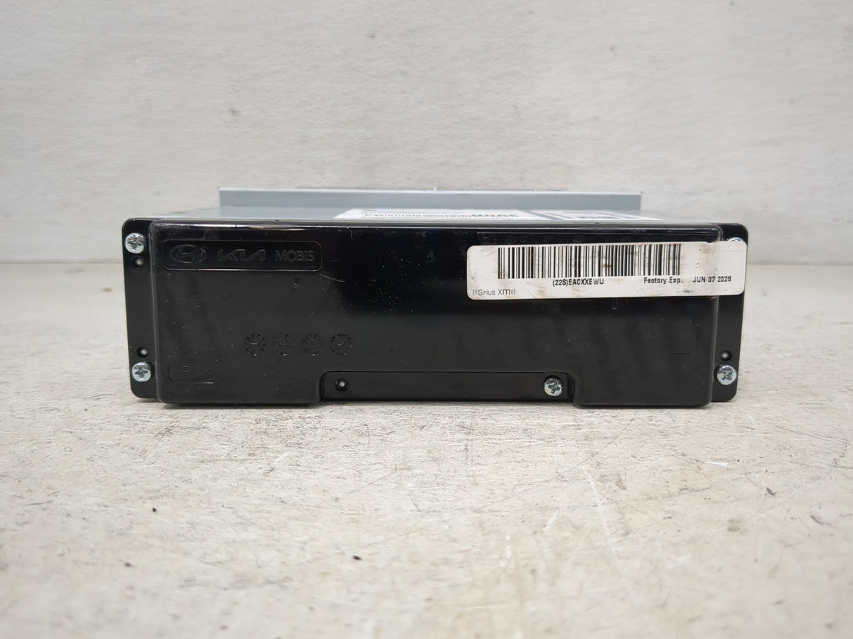 2025 Kia Seltos Radio AM FM Cd Player Receiver Replacement P/N:96560-Q5CA0FHV VT250THAN, 2ADQJ-B8 OEM Used Auto Parts - Oemu