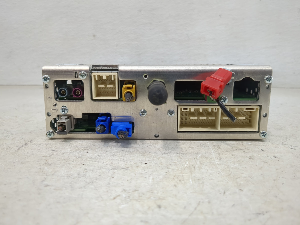 2025 Kia Seltos Radio AM FM Cd Player Receiver Replacement P/N:96560-Q5CA0FHV VT250THAN, 2ADQJ-B8 OEM Used Auto Parts - Oemu