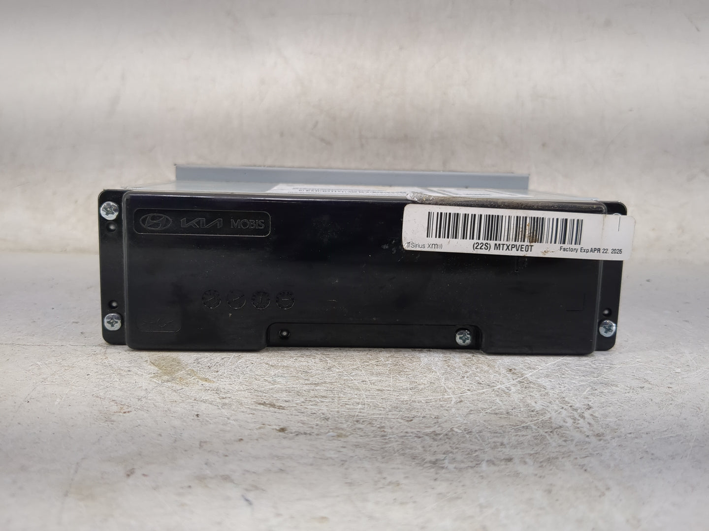 2025 Kia Sorento Radio AM FM Cd Player Receiver Replacement P/N:96560-DW000FHL VT250TWAN, MTXPVE0T Fits OEM Used Auto Parts 
