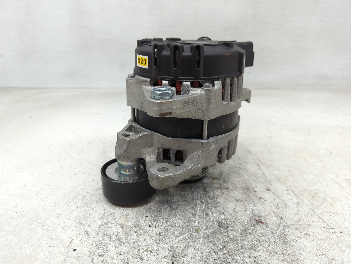 2025 Kia Soul Alternator Replacement Generator Charging Assembly Engine OEM P/N:37300-2J355 Fits OEM Used Auto Parts - Oemus