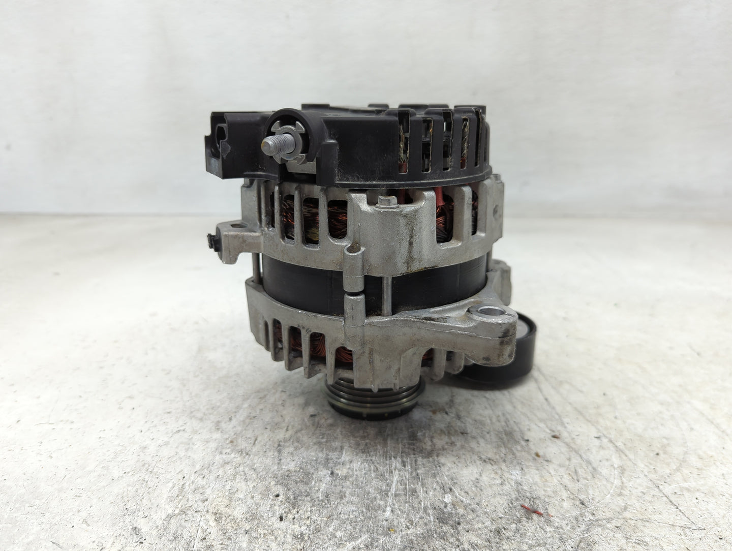 2025 Kia Soul Alternator Replacement Generator Charging Assembly Engine OEM P/N:37300-2J355 Fits OEM Used Auto Parts - Oemus