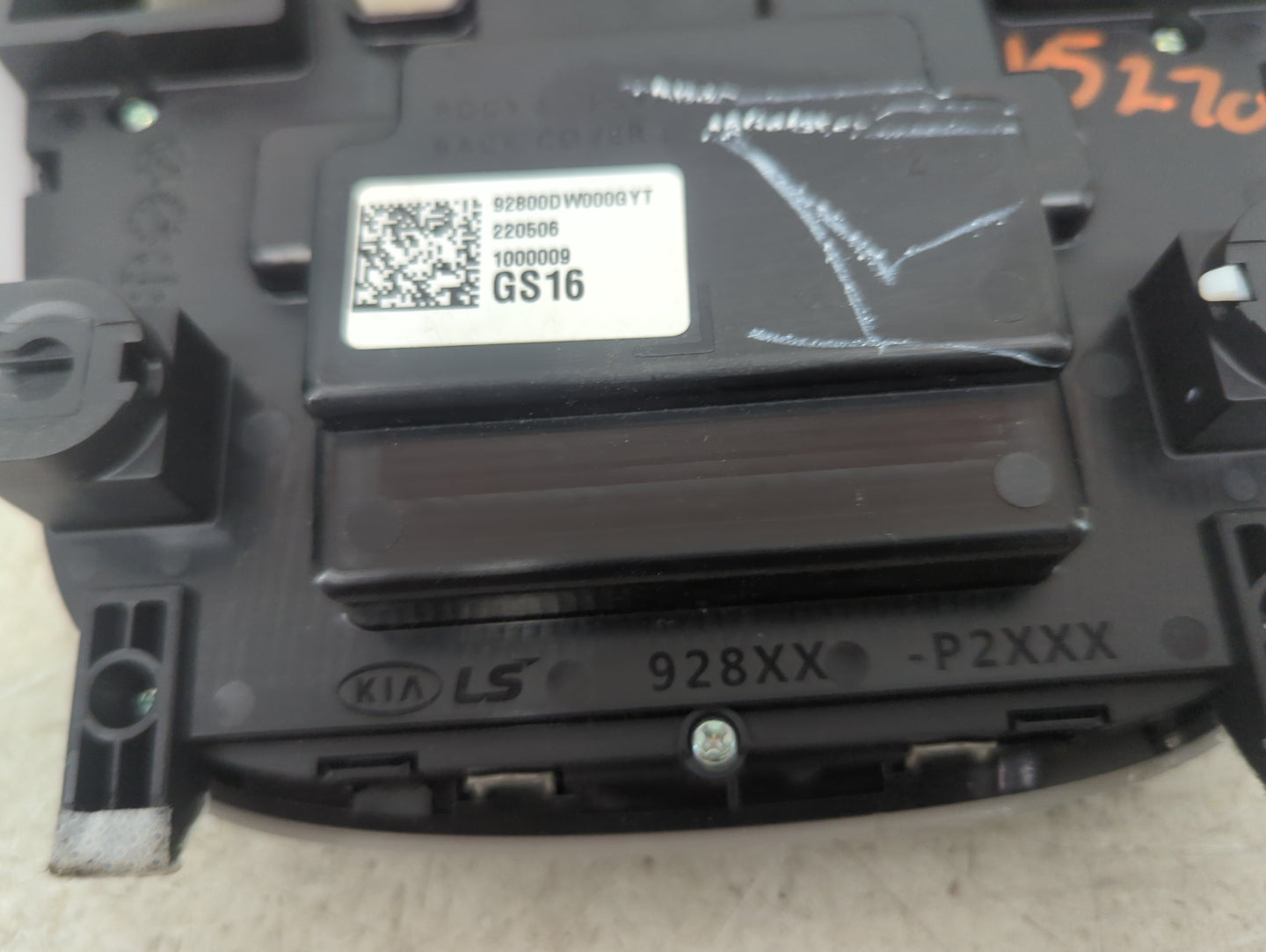 2025 Kia Sportage Overhead Console W/rear Climate Control - Oemusedautoparts1.com