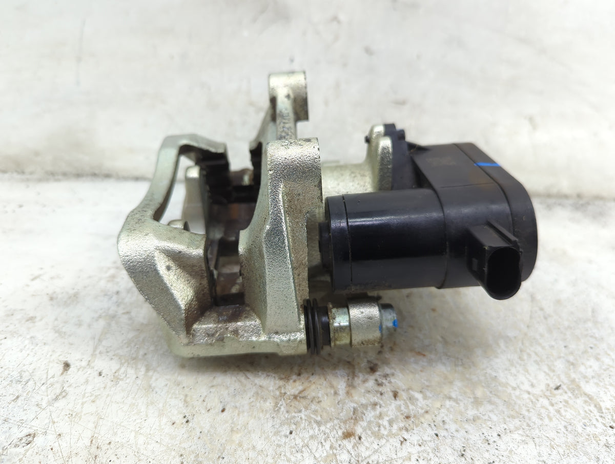 2025 Kia Sportage Rear Driver Left Brake Caliper - Oemusedautoparts1.com