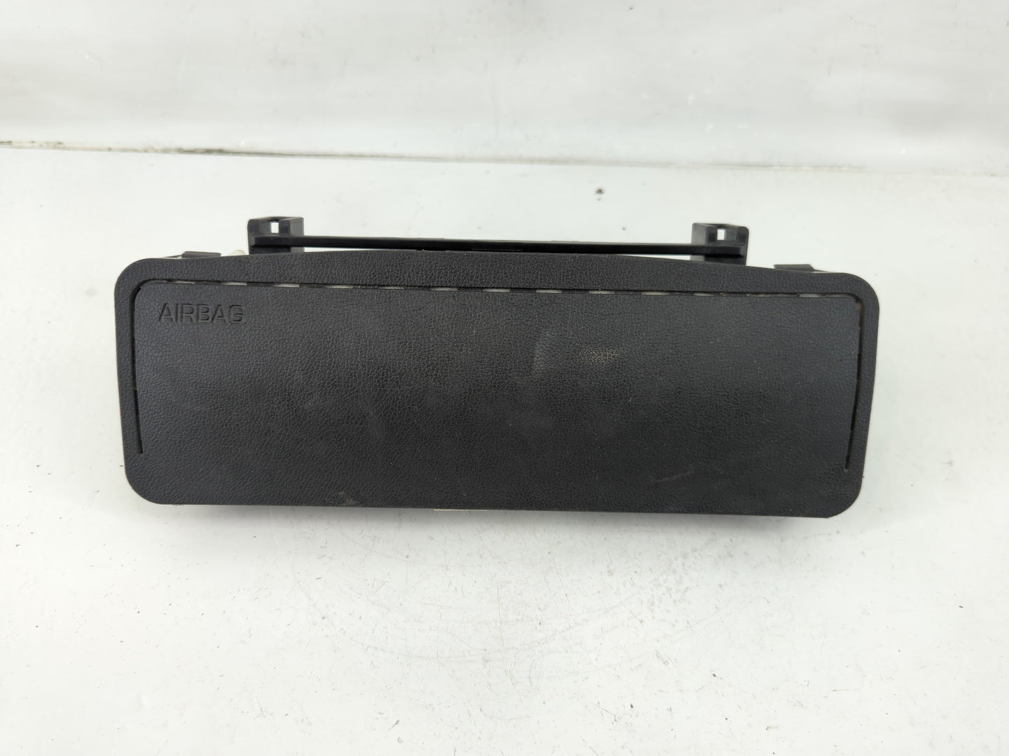 2025 Kia Telluride Air Bag Passenger Right Knee OEM Fits OEM Used Auto Parts - Oemusedautoparts1.com