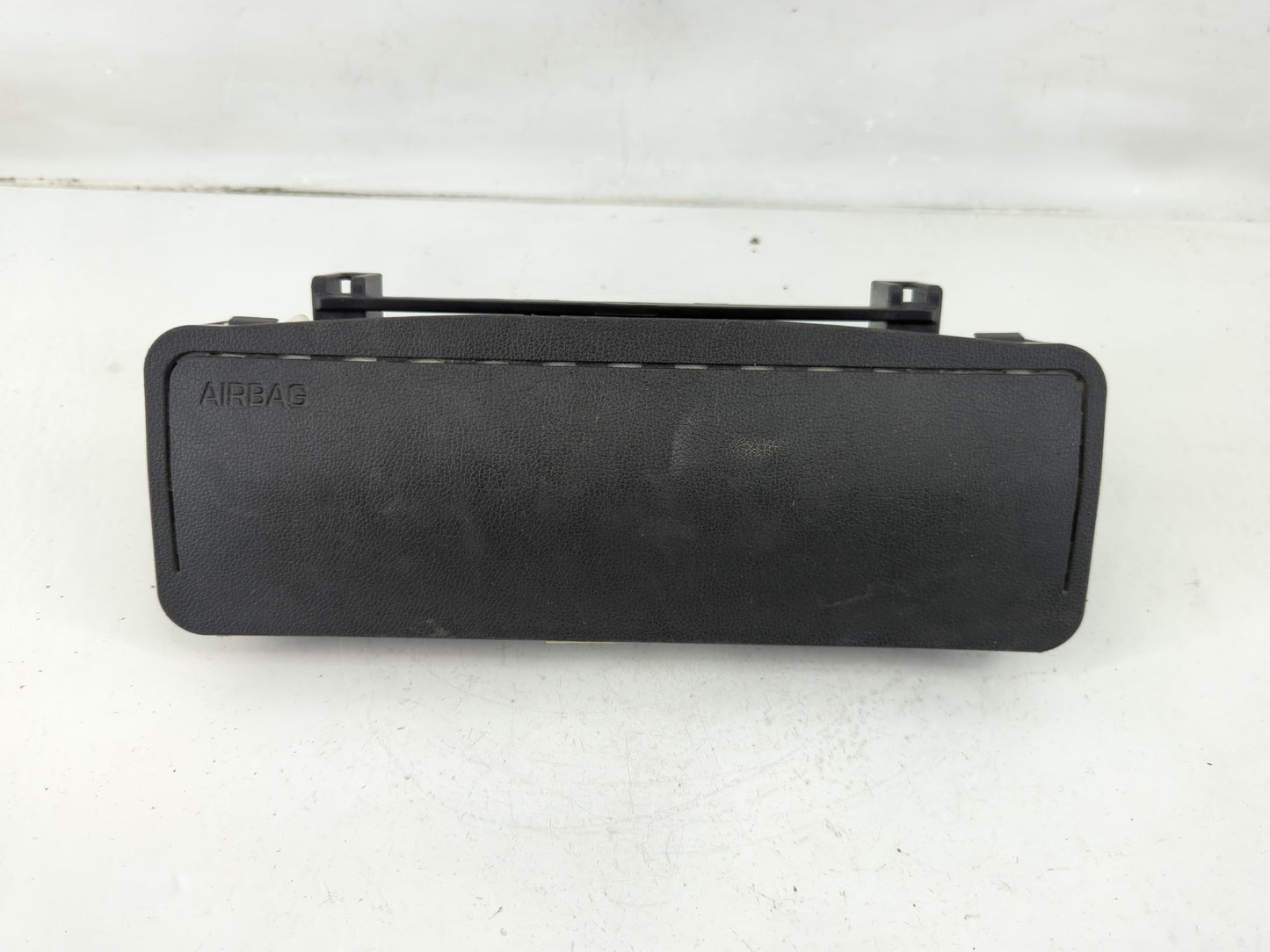 2025 Kia Telluride Air Bag Passenger Right Knee OEM Fits OEM Used Auto Parts - Oemusedautoparts1.com