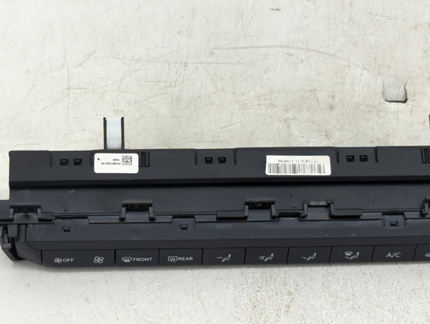 2025 Kia K4 Climate Control Module Temperature AC/Heater Replacement P/N:97250-GG000 Fits OEM Used Auto Parts - Oemusedautop