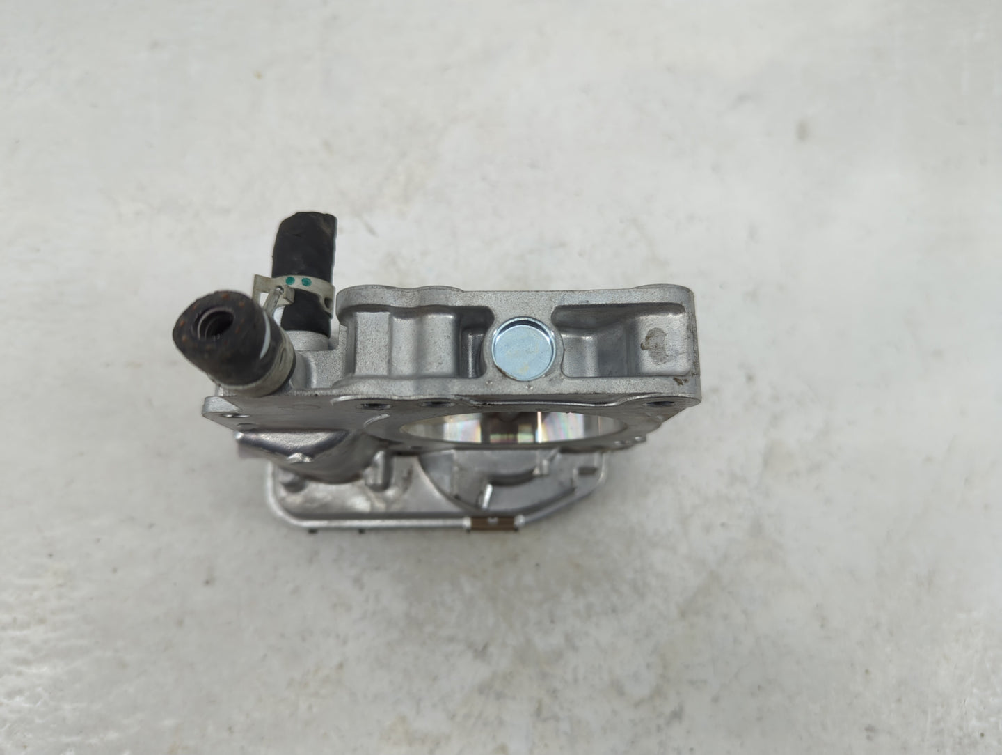 2025 Lexus Es350 Throttle Body Fits OEM Used Auto Parts - Oemusedautoparts1.com