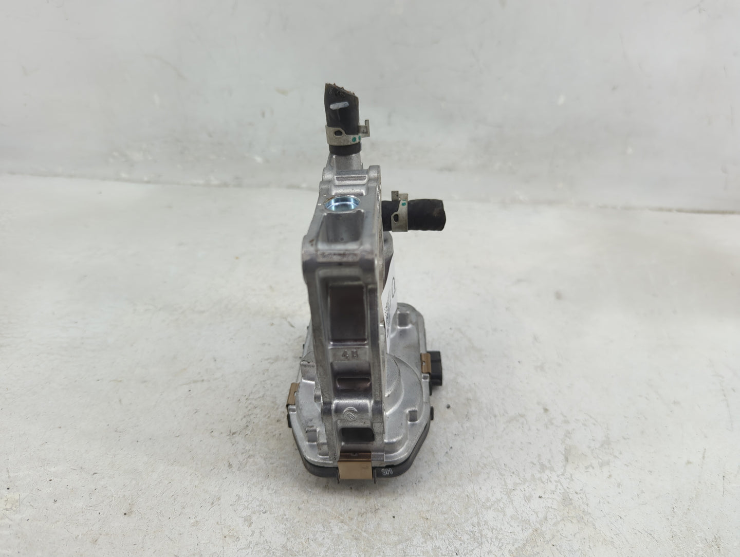 2025 Lexus Es350 Throttle Body Fits OEM Used Auto Parts - Oemusedautoparts1.com