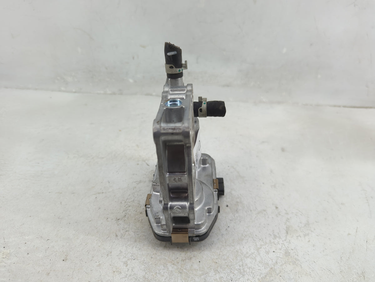 2025 Lexus Es350 Throttle Body Fits OEM Used Auto Parts - Oemusedautoparts1.com