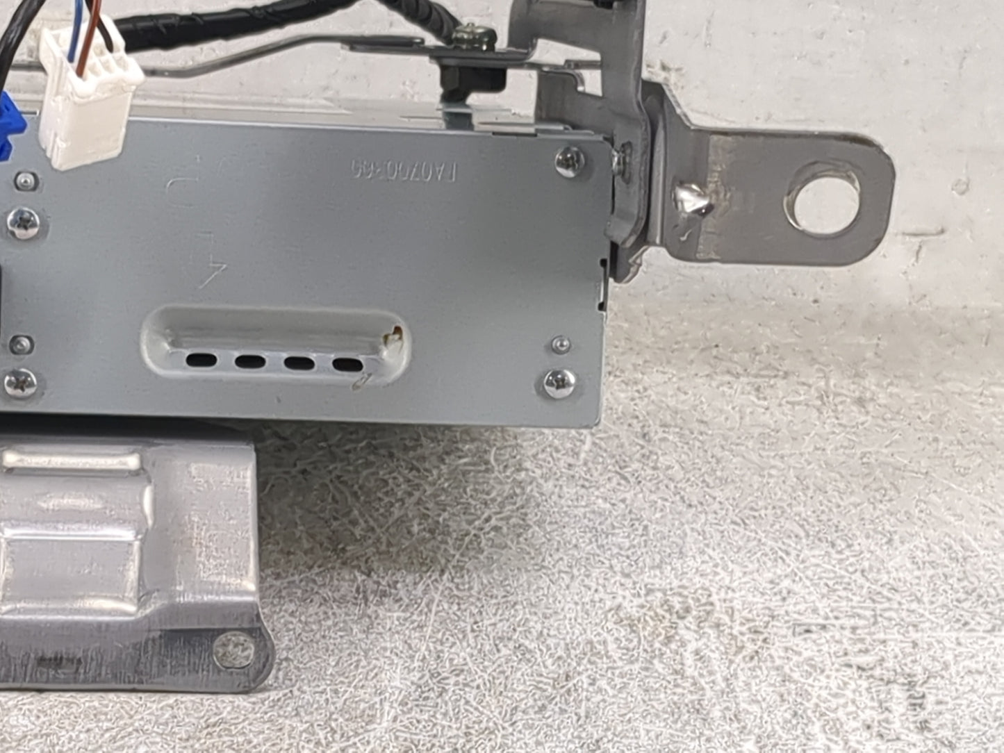 2025 Mazda Cx5 Radio AM FM Cd Player Receiver Replacement P/N:KGWD669C0D CL-MM6DN7J, AM1904 Fits OEM Used Auto Parts - Oemus