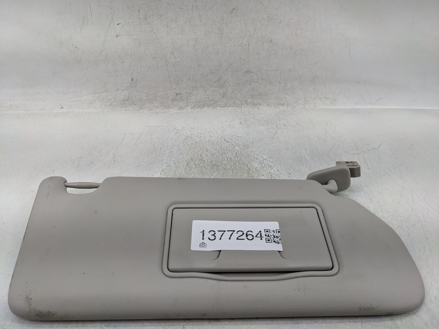 2018 Mitsubishi Eclipse Cross Sun Visor Shade Replacement Passenger Right Mirror Fits OEM Used Auto Parts - Oemusedautoparts