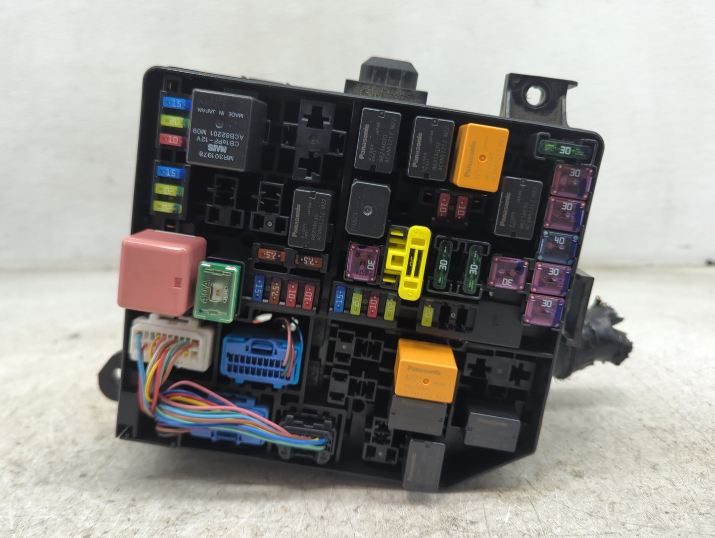 2018 Mitsubishi Eclipse Cross Fusebox Fuse Box Panel Relay Module P/N:MR301978 CB14PF-12V, AC8S2201, 24382WD40P Fits OEM Use