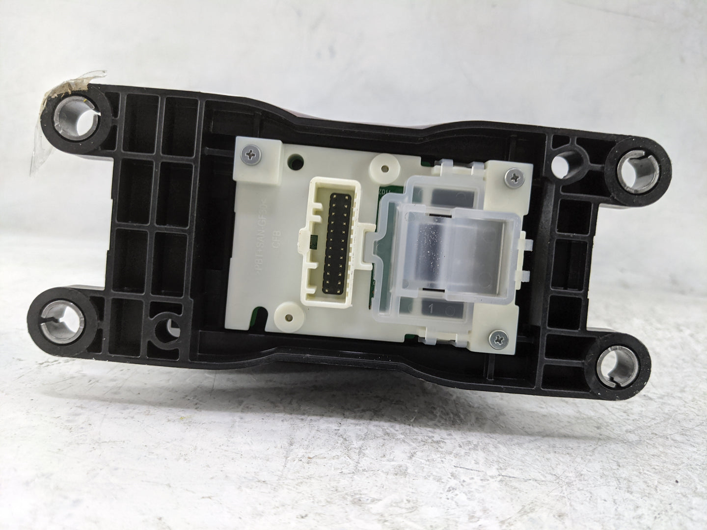 2025 Mitsubishi Outlander Floor Console Assembly Shifter - Oemusedautoparts1.com