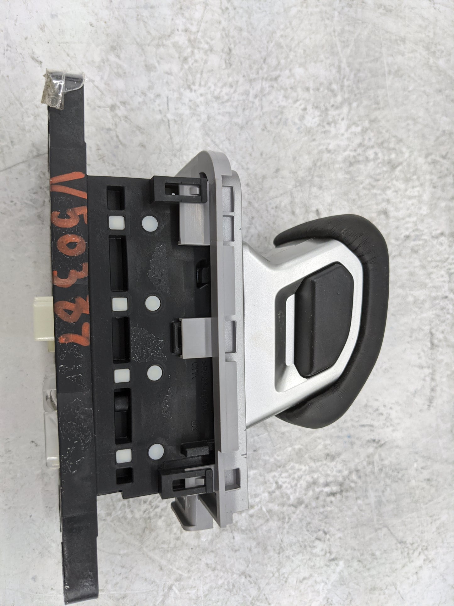 2025 Mitsubishi Outlander Floor Console Assembly Shifter - Oemusedautoparts1.com