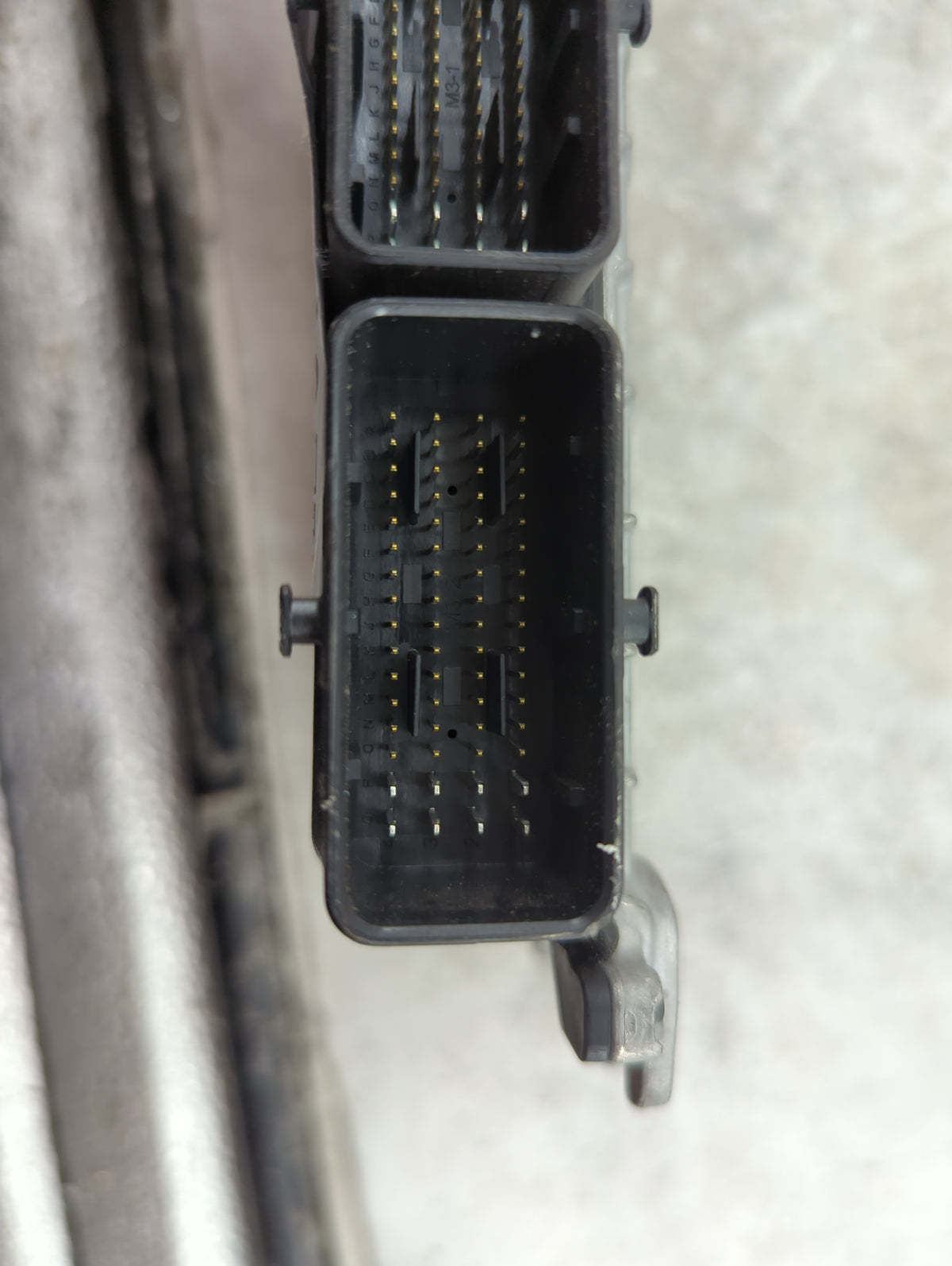 2025 Mitsubishi Outlander PCM Engine Control Computer ECU ECM PCU OEM P/N:BED60H-000 2370322V0A Fits OEM Used Auto Parts - O