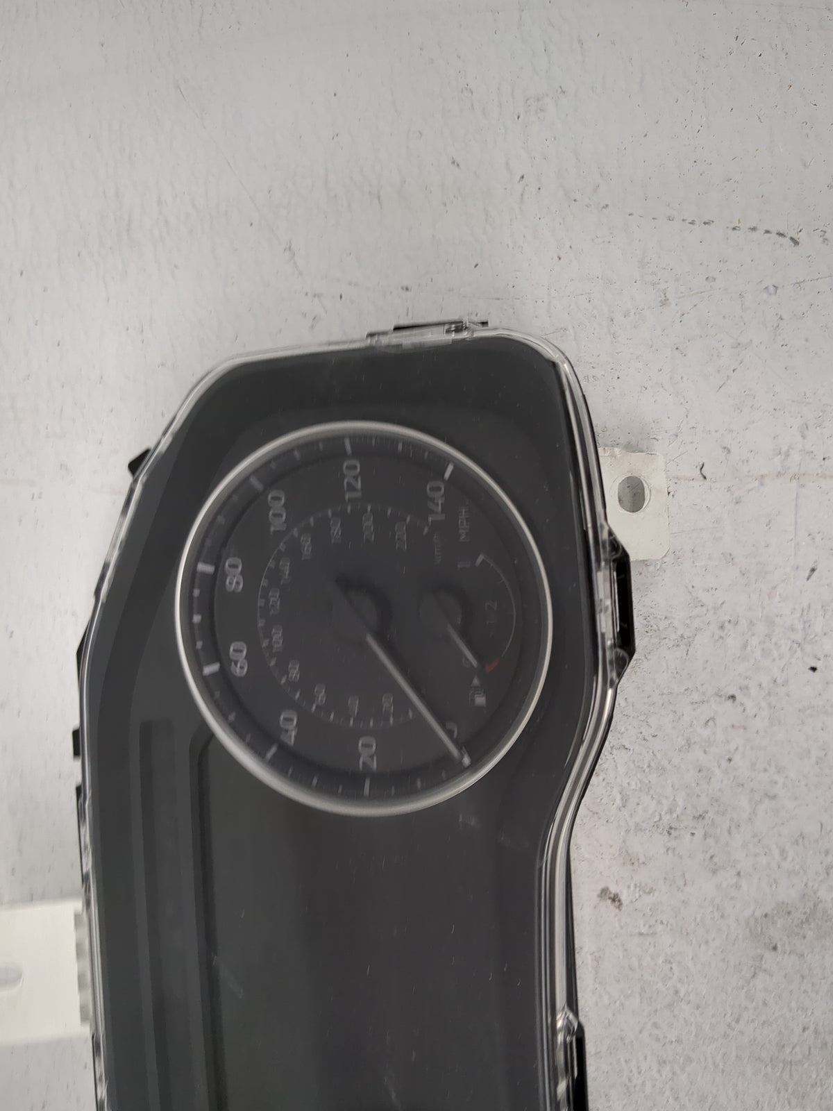 2025 Mitsubishi Outlander Instrument Cluster Speedometer Gauges P/N:24810W044P W044P/8WKE Miles:3K Fits OEM Used Auto Parts 