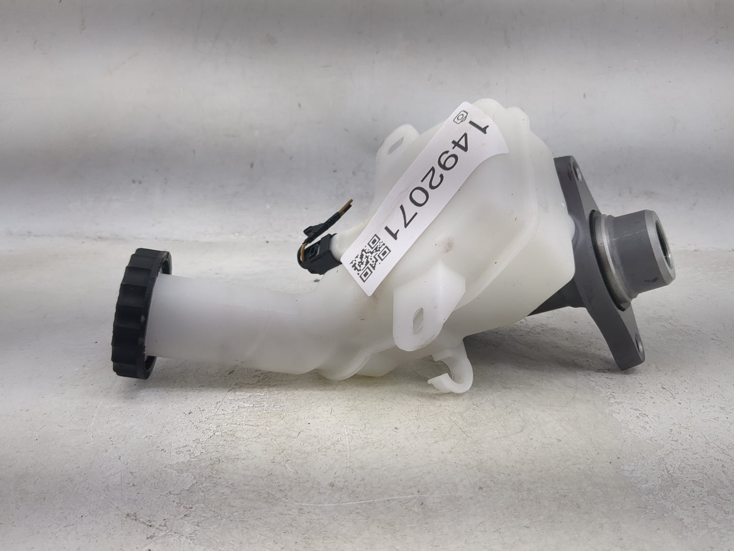 2011-2017 Mitsubishi Outlander Sport Brake Master Cylinder 1492071 - Oemusedautoparts1.com
