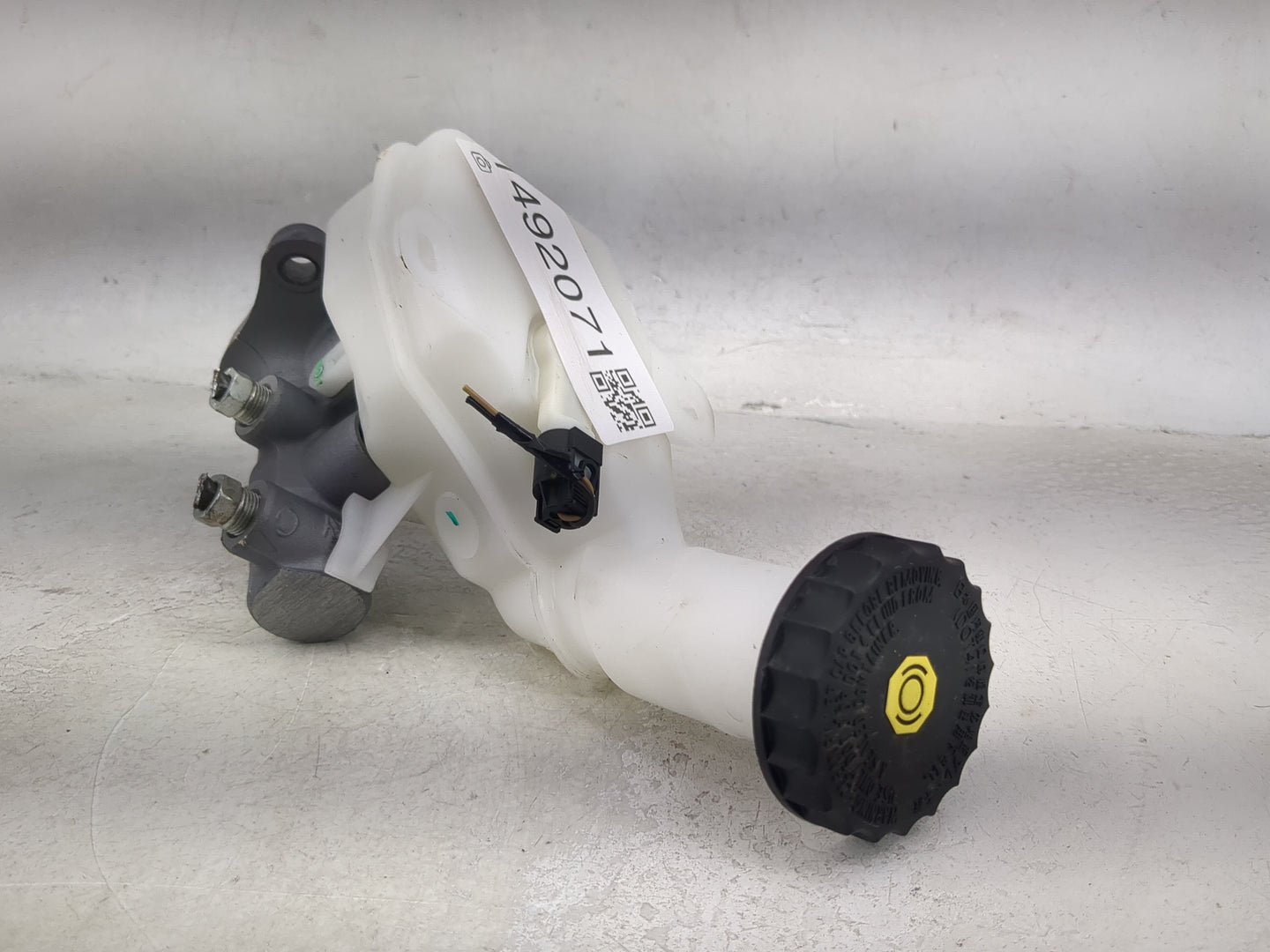 2011-2017 Mitsubishi Outlander Sport Brake Master Cylinder 1492071 - Oemusedautoparts1.com