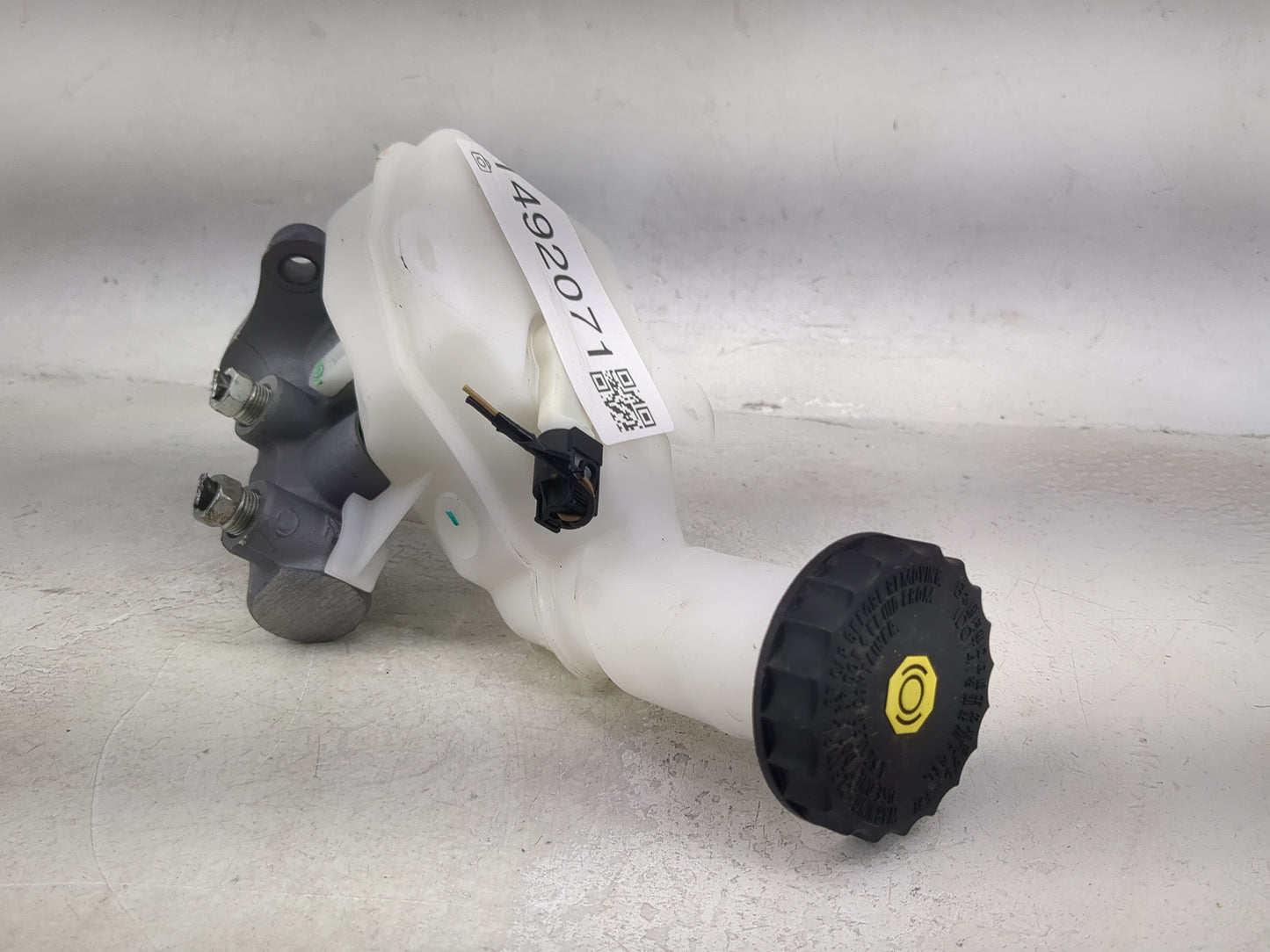 2011-2017 Mitsubishi Outlander Sport Brake Master Cylinder 1492071 - Oemusedautoparts1.com