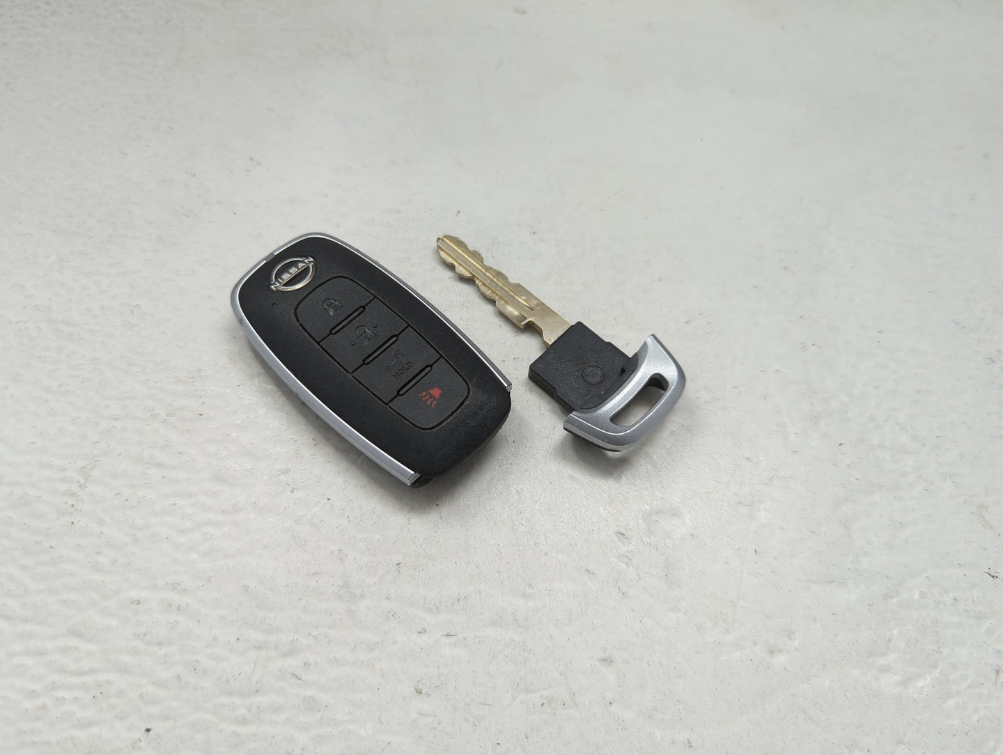 Nissan Keyless Entry Remote Fob KR5TXPZ1 285E3-5MR3B | 285E3-5MR3E 4 buttons - Oemusedautoparts1.com