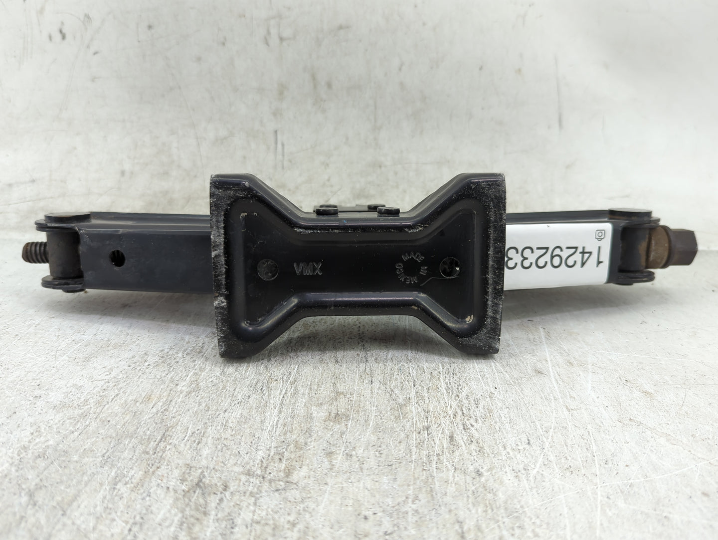 2025 Nissan Altima Spare Scissor Car Jack - Oemusedautoparts1.com