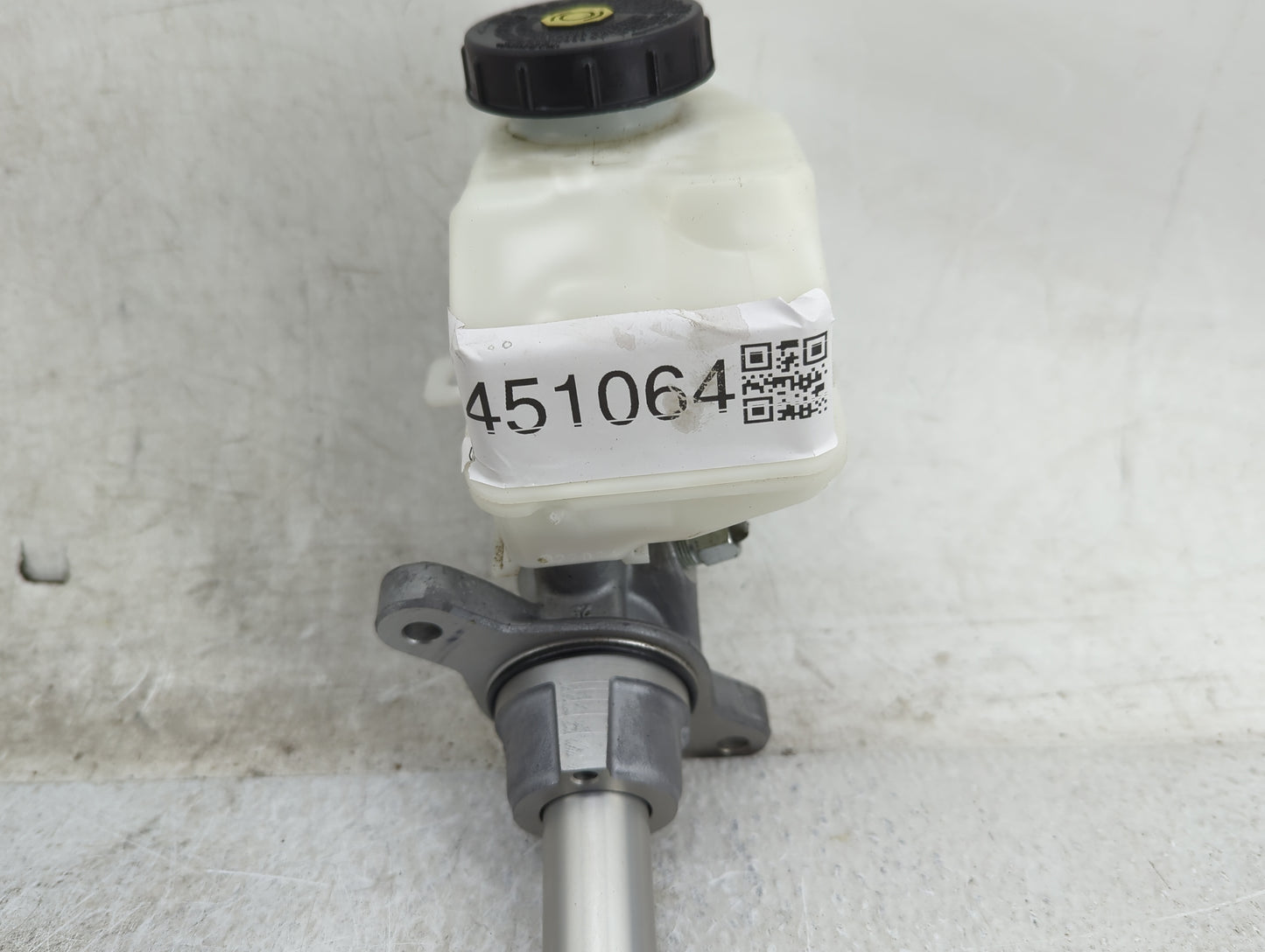 2019-2022 Nissan Altima Brake Master Cylinder - Oemusedautoparts1.com