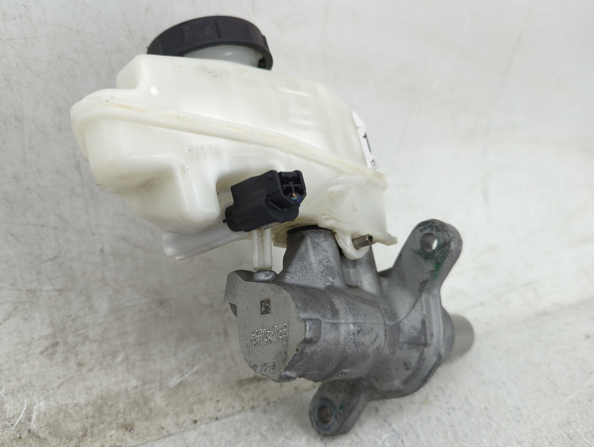 2019-2022 Nissan Altima Brake Master Cylinder 1451064 - Oemusedautoparts1.com