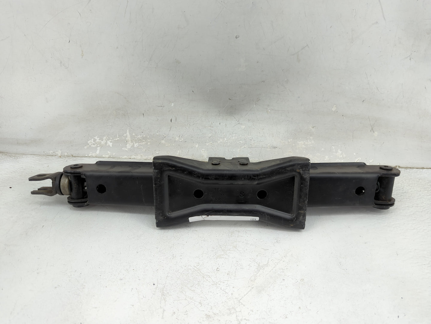 2025 Nissan Frontier Spare Scissor Car Jack - Oemusedautoparts1.com