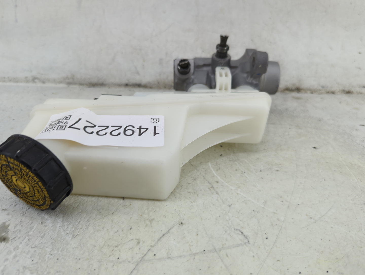 2025 Nissan Kicks Brake Master Cylinder - Oemusedautoparts1.com