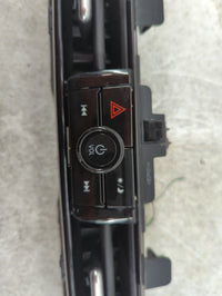 2025 Nissan Kicks Radio AM FM Cd Player Receiver Replacement P/N:253917LA2A Fits OEM Used Auto Parts - Oemusedautoparts1.com
