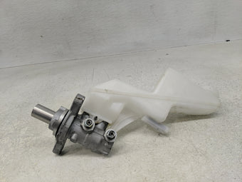 compare product 2021-2022 Nissan Rogue Brake Master Cylinder 1312055