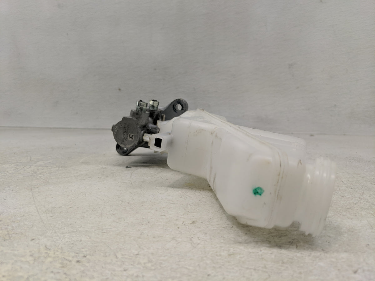 2021-2022 Nissan Rogue Brake Master Cylinder 1312055 - Oemusedautoparts1.com