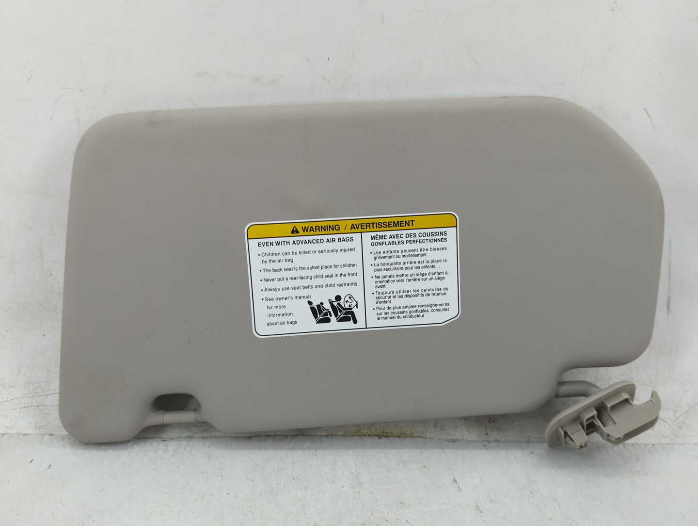 2025 Nissan Rogue Sun Visor Shade Replacement Passenger Right Mirror Fits OEM Used Auto Parts - Oemusedautoparts1.com