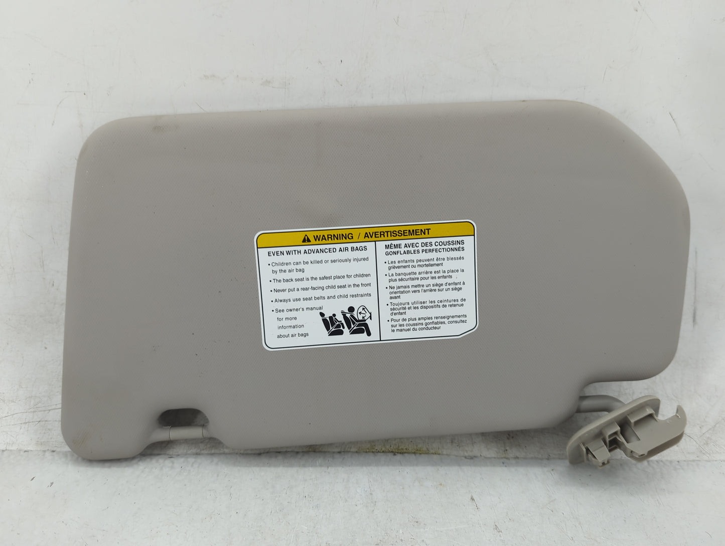 2025 Nissan Rogue Sun Visor Shade Replacement Passenger Right Mirror Fits OEM Used Auto Parts - Oemusedautoparts1.com