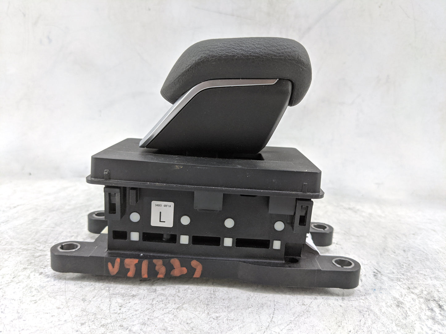 2025 Nissan Rogue Floor Console Assembly Shifter - Oemusedautoparts1.com
