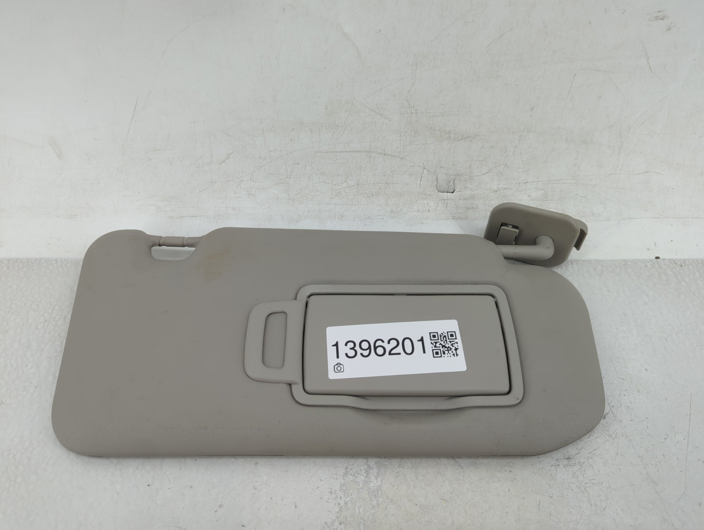 2020-2022 Nissan Sentra Sun Visor Shade Replacement Passenger Right Mirror Fits Fits 2020 2021 2022 OEM Used Auto Parts - Oe
