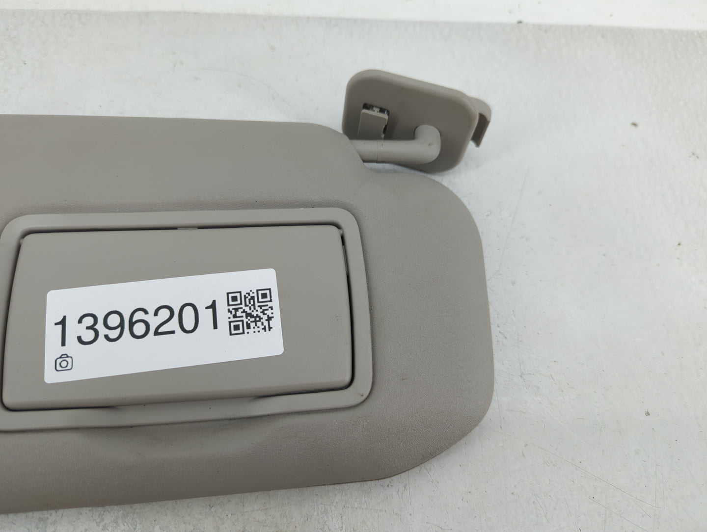 2020-2022 Nissan Sentra Sun Visor Shade Replacement Passenger Right Mirror Fits Fits 2020 2021 2022 OEM Used Auto Parts - Oe