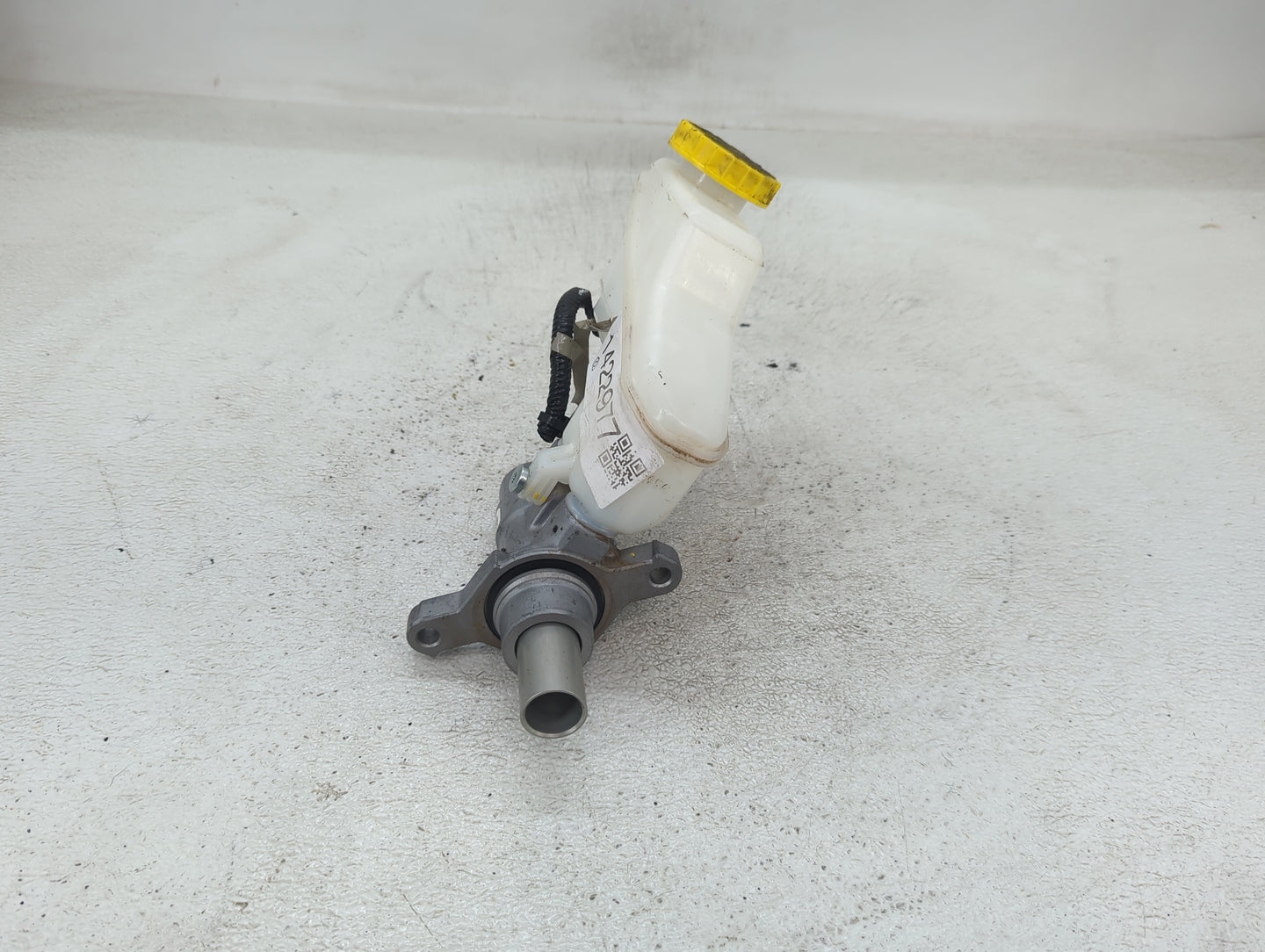 2022-2022 Nissan Sentra Brake Master Cylinder - Oemusedautoparts1.com