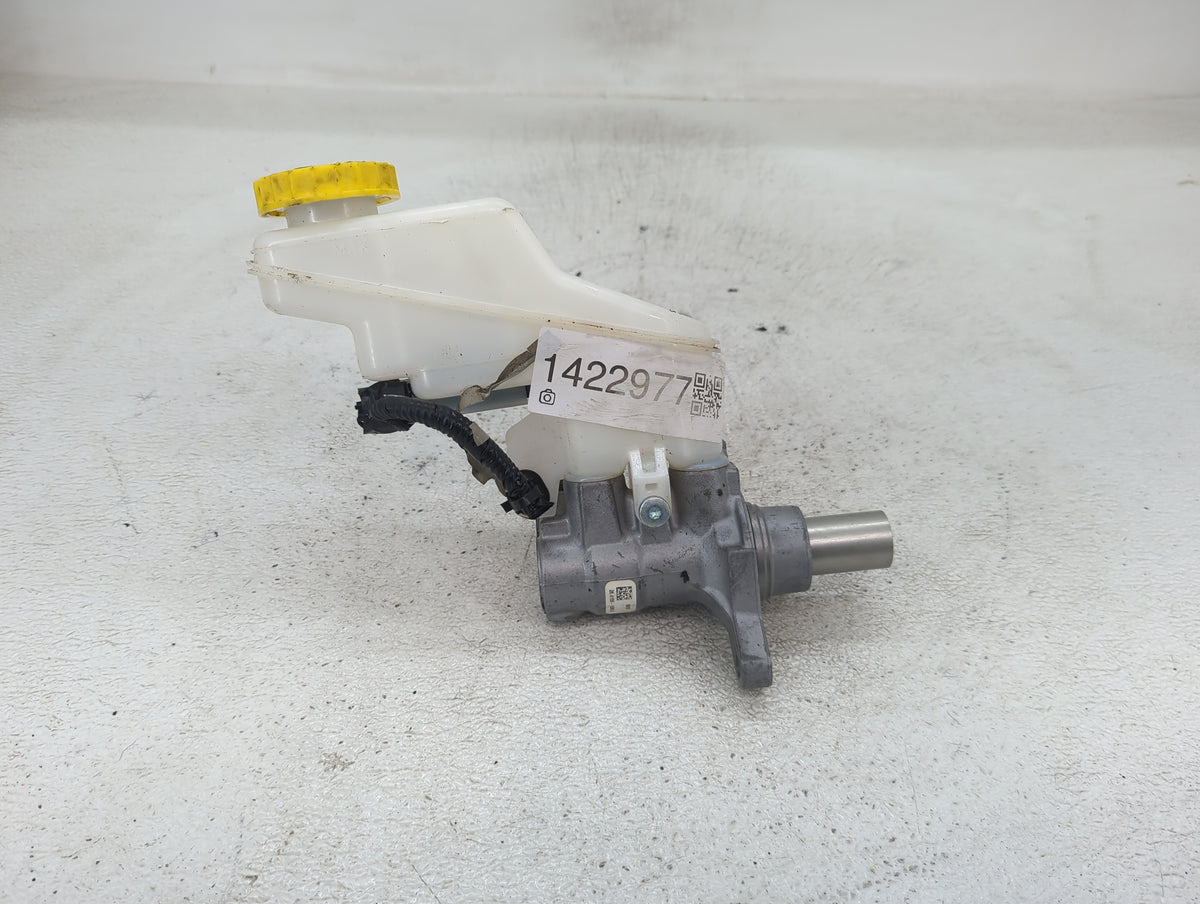 2022-2022 Nissan Sentra Brake Master Cylinder 1422977 - Oemusedautoparts1.com
