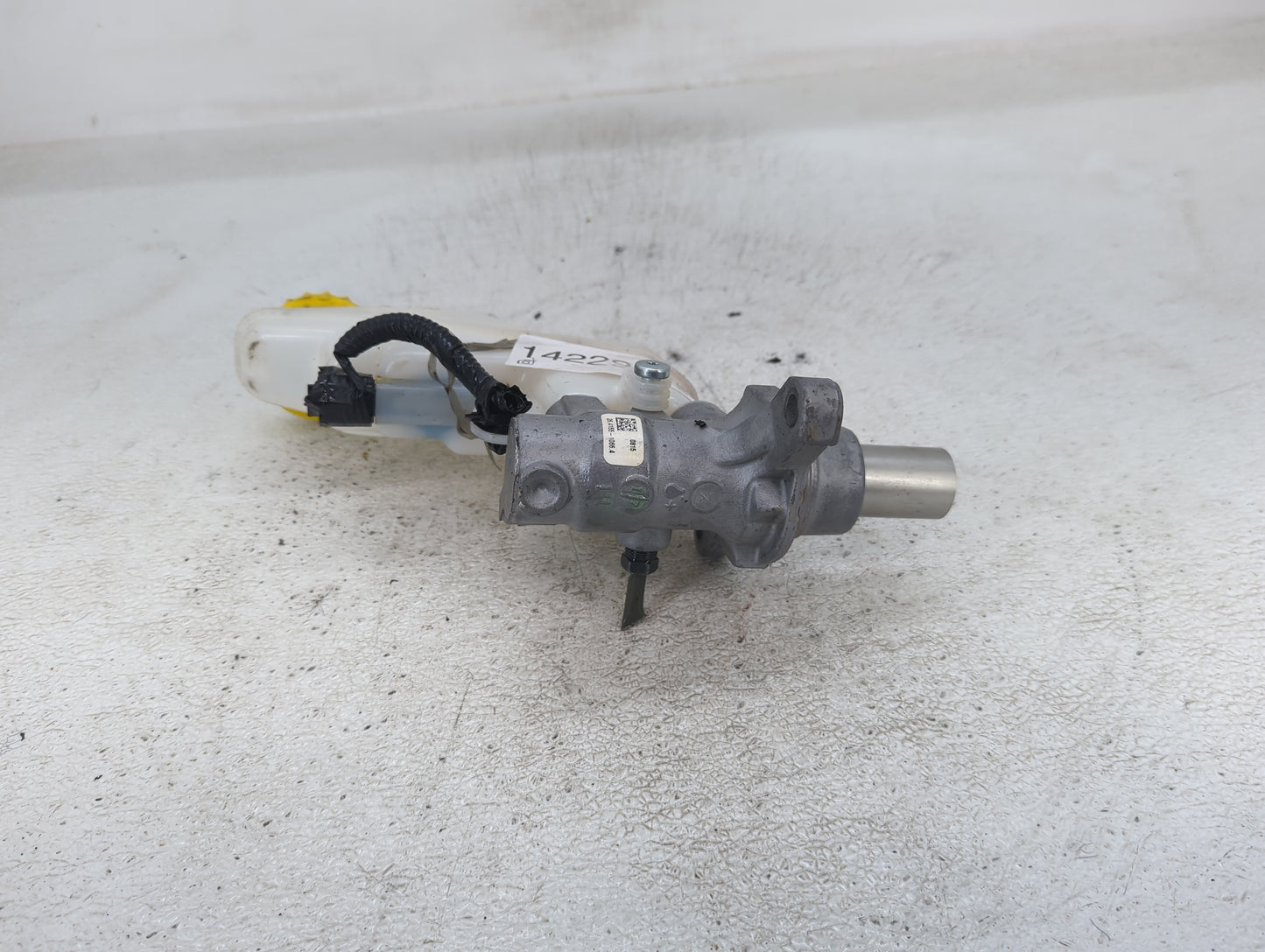 2022-2022 Nissan Sentra Brake Master Cylinder - Oemusedautoparts1.com