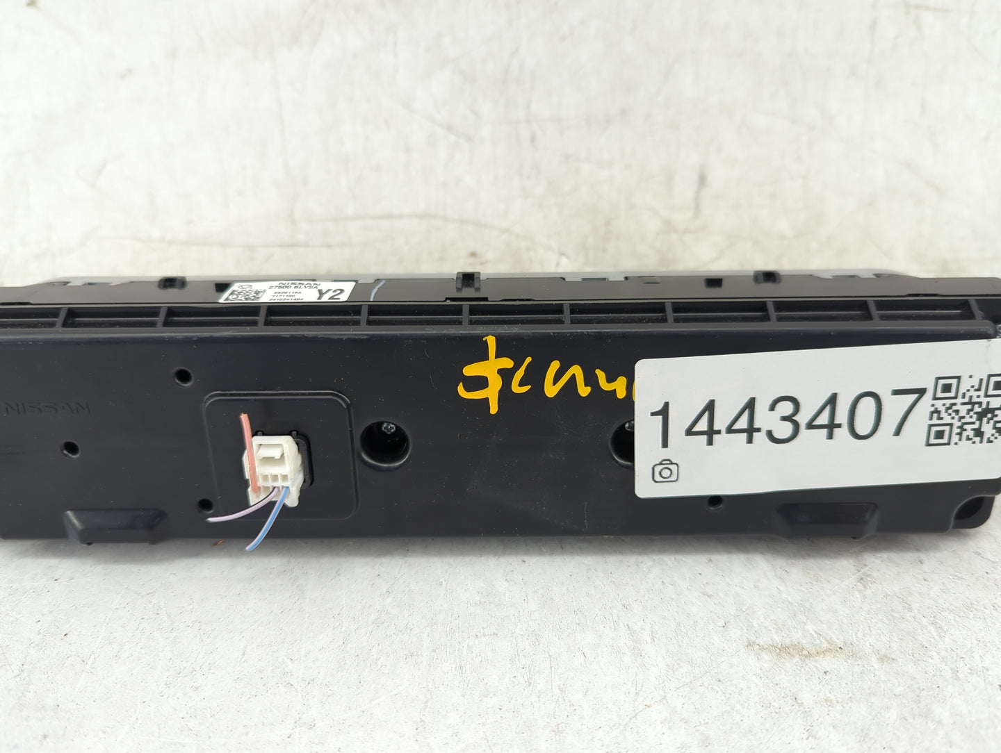 2025 Nissan Sentra Climate Control Module Temperature AC/Heater Replacement P/N:27500 6LY2A 27500-6LY2A Fits OEM Used Auto P