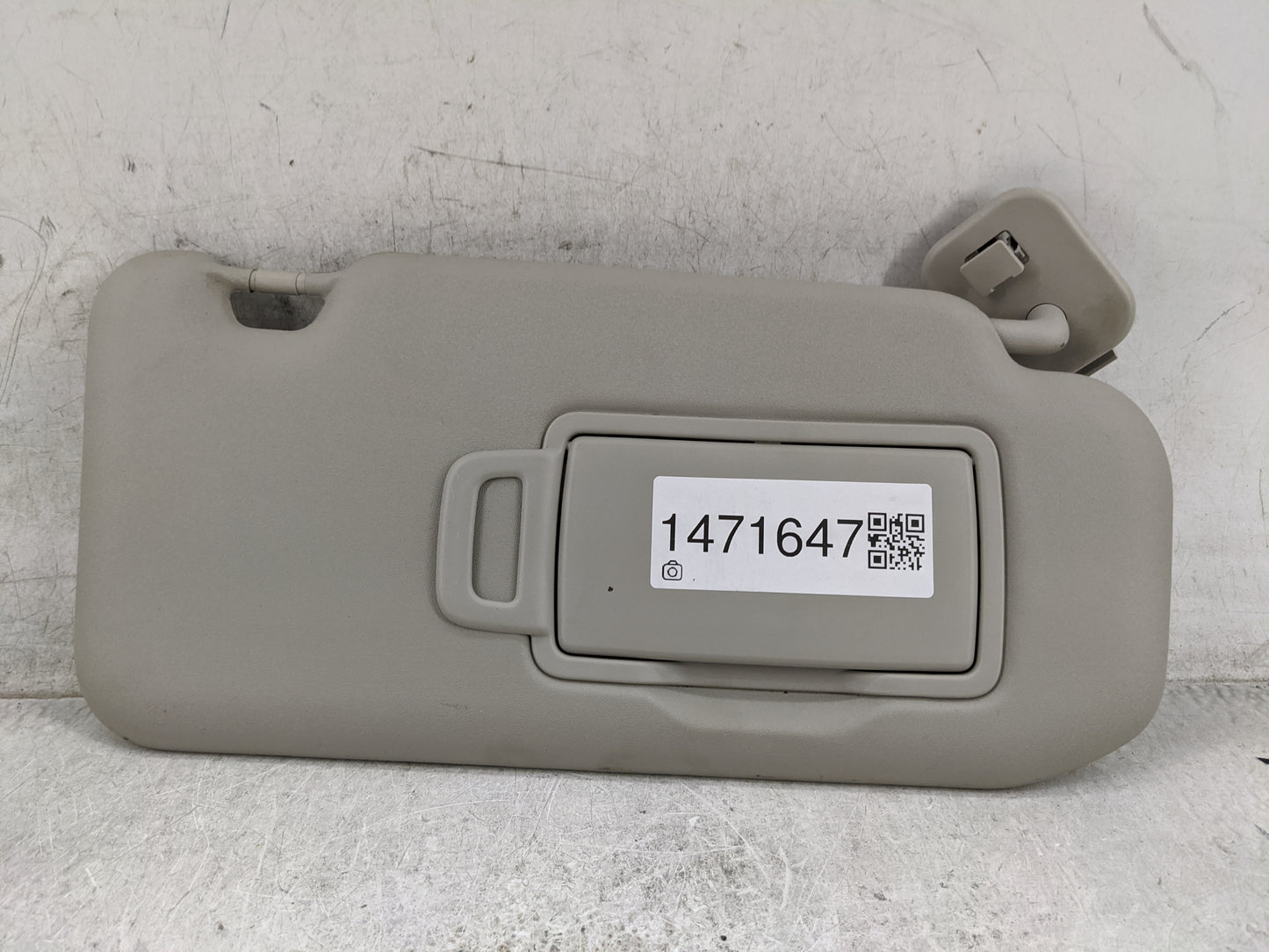 2020-2022 Nissan Sentra Sun Visor Shade Replacement Passenger Right Mirror Fits Fits 2020 2021 2022 OEM Used Auto Parts - Oe