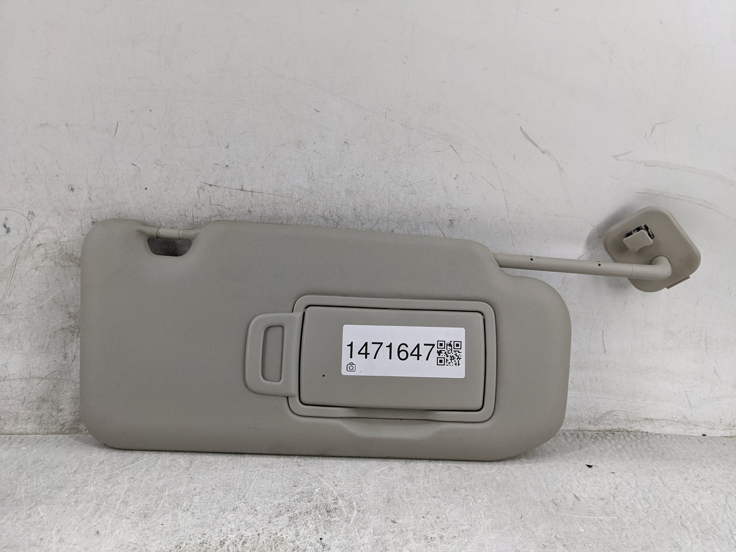2020-2022 Nissan Sentra Sun Visor Shade Replacement Passenger Right Mirror Fits Fits 2020 2021 2022 OEM Used Auto Parts - Oe